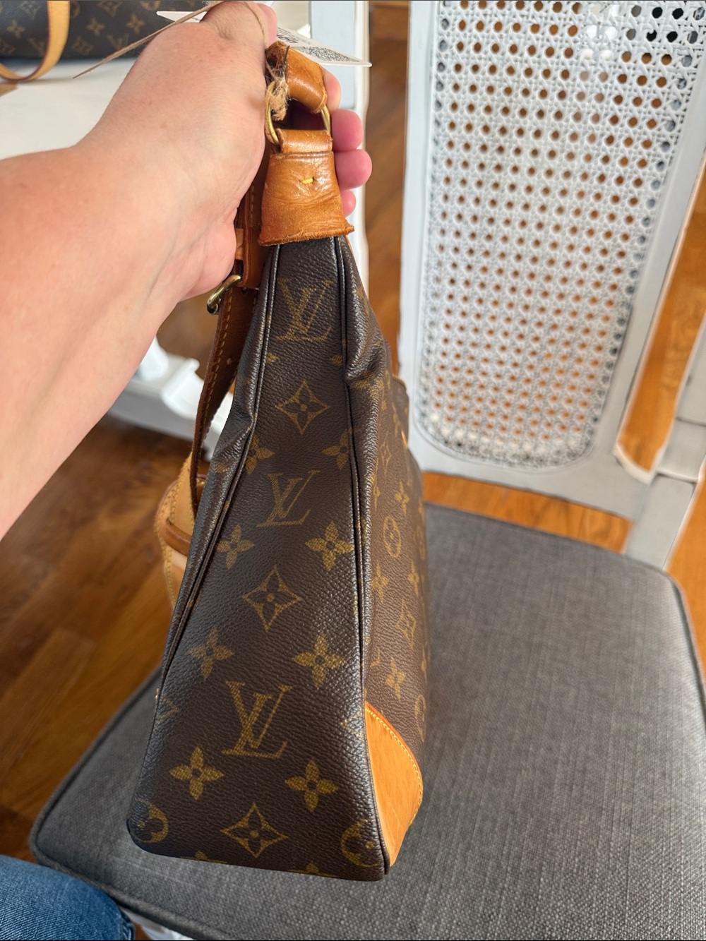 Louis Vuitton Monogram Canvas Shoulder Bag in Brown and Tan Vachetta - Picture 8 of 8